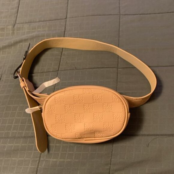 Steve  Madden Fanny Pack - Picture 5 of 5